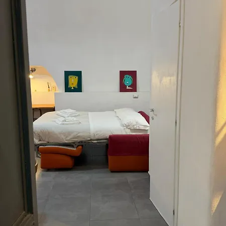 Gatto Giallo A Chiaia By Domusextra Appartement Naples