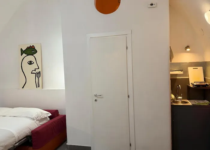 Appartement Gatto Giallo A Chiaia By Domusextra Naples