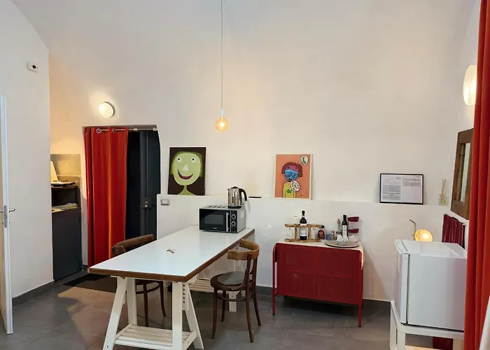 Gatto Giallo A Chiaia By Domusextra Appartement Naples