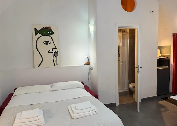 Gatto Giallo A Chiaia By Domusextra Appartement