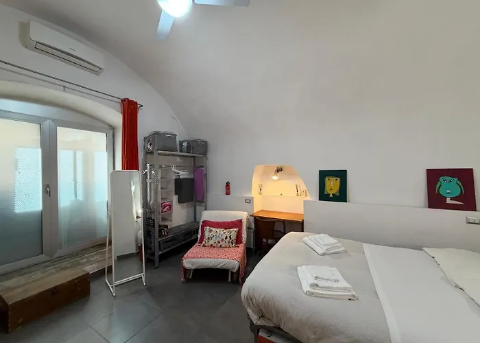 Gatto Giallo A Chiaia By Domusextra Apartamento